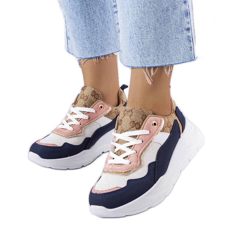 Mornarsko plave tenisice sa zlatnim umetcima iz Lebruna bijela