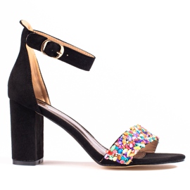 Elegantne crne sandale s perlama marke Shelovet crna
