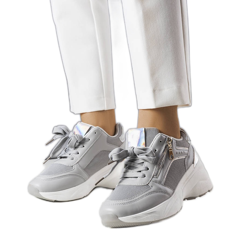 Sive tenisice na klin od Stacey siva