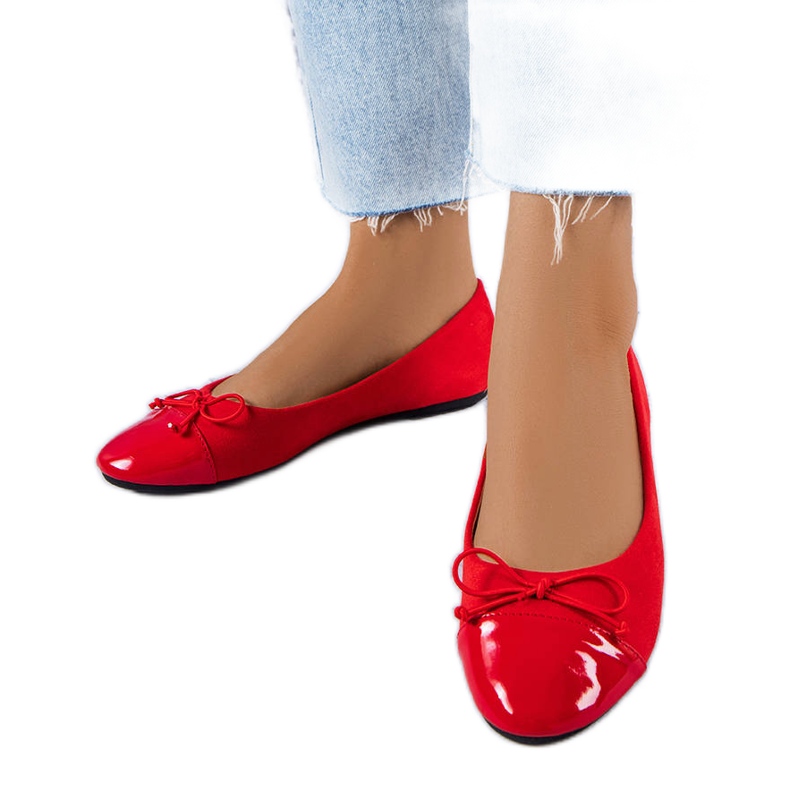 Crvene lakirane balerinke iz Simarda crvena