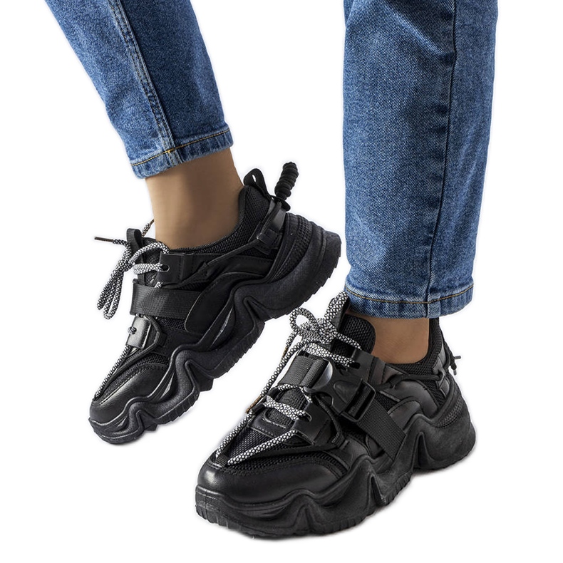 BM Crne glamurozne tenisice iz Desforgesa crno