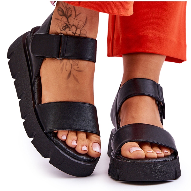 Vinceza Ženske kožne sandale s platformom crne Katte crno