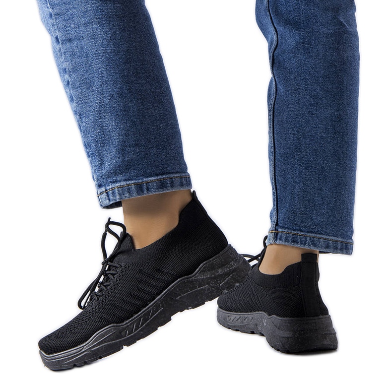 Belluci Crne tenisice s fleksibilnim gornjištem iz Goisa crno