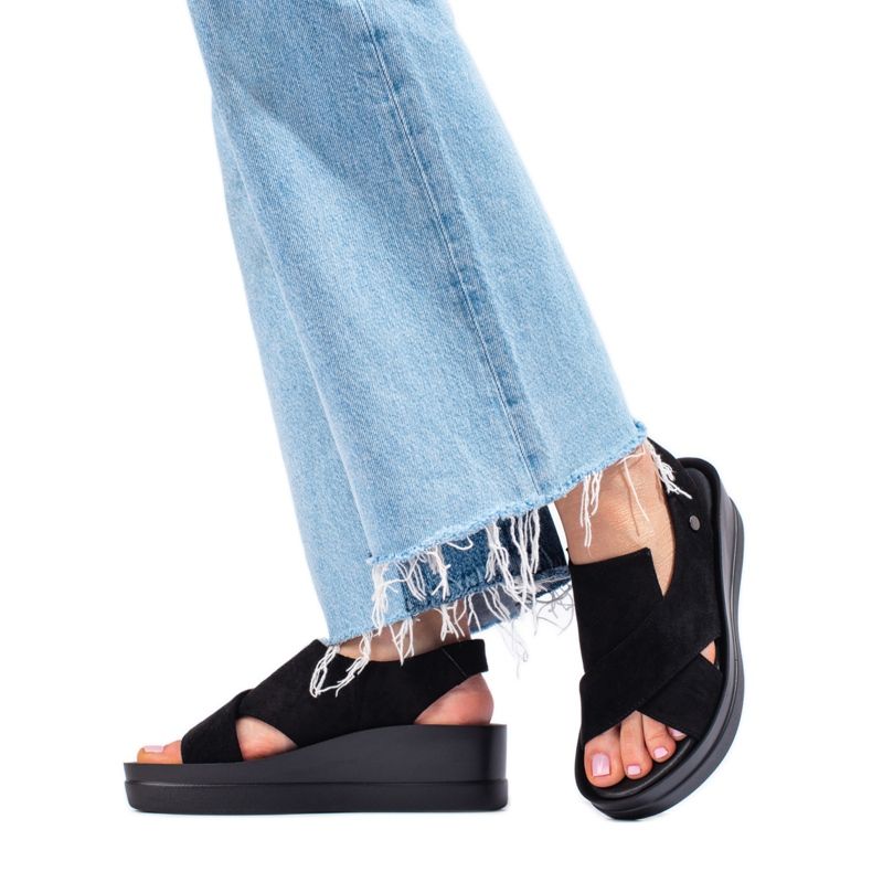 Ženske Shelovet crne sandale na klin crno