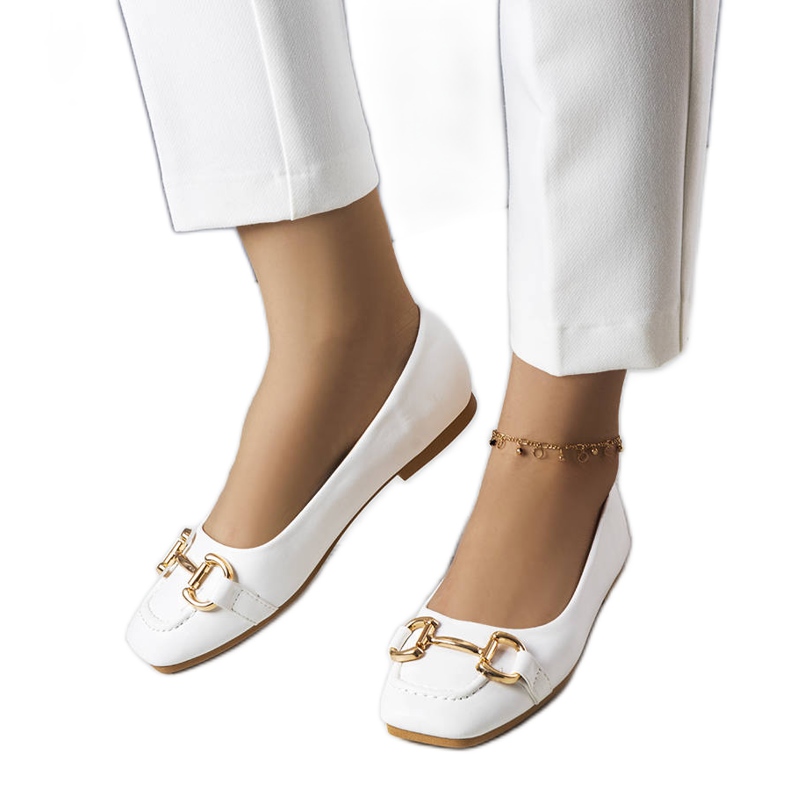 Bijele balerinke sa zlatnim Iris ukrasom bijela