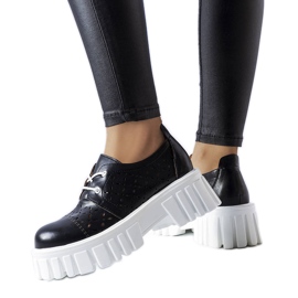 Crne ažurne masivne cipele iz Camusa crno