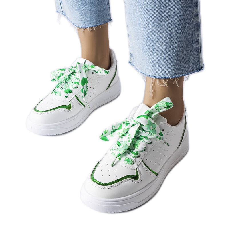 Bijele tenisice vezane Pryor vrpcom bijela