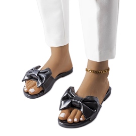 BM Crne elegantne sandale s mašnom iz Garniera crna