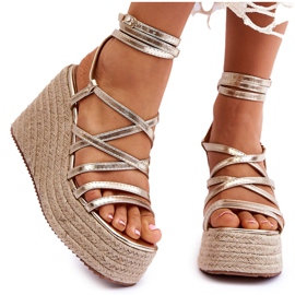 FJ1 Zlatne Margaritt sandale na klin zlatni