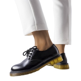 Parfe čizme u crnoj boji crna