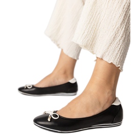 Crne balerinke ukrašene mašnom iz Maddalene crna