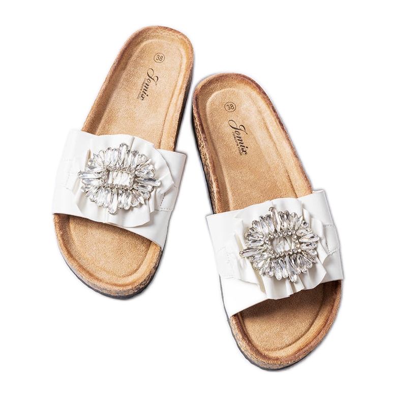 Bijeli tobogan na plutenom potplatu od Roya bijela