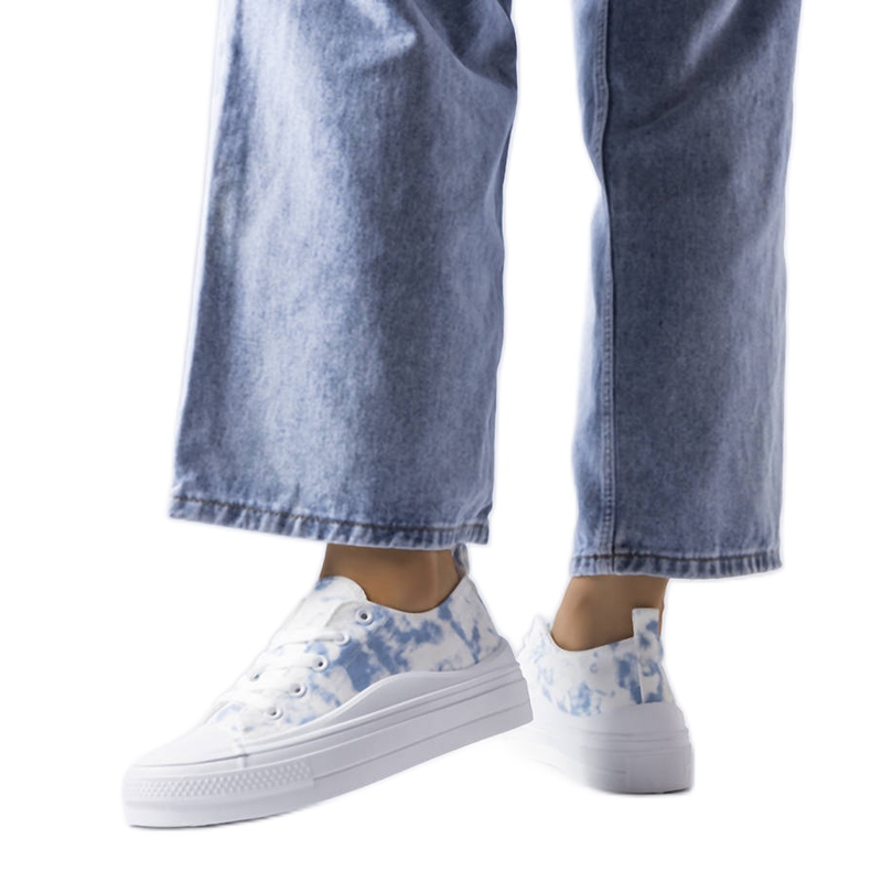 Bijele tenisice s plavim naglaskom iz Blaisa bijela