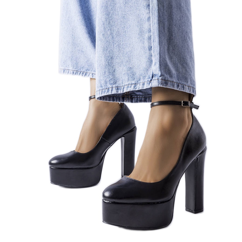 Crne cipele s visokom petom iz Hervéa crno