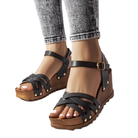 Crne sandale na klin marke Audric crna