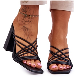 Sandale na visoku petu s remenom crne Beckie crna