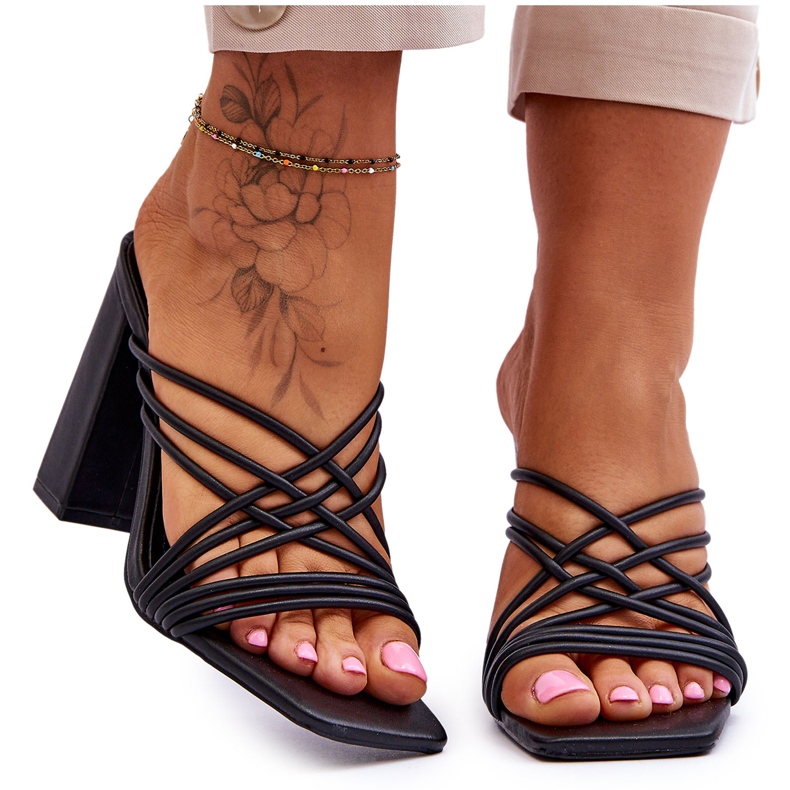 Sandale na visoku petu s remenom crne Beckie crno