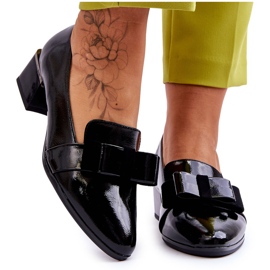 Vinceza Moderne lakirane kožne cipele s ukrasnom mašnom Shira crne crna