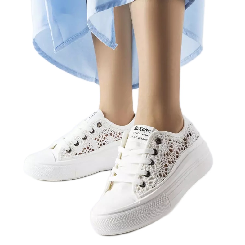 Bijele otvorene tenisice Lee Cooper LCW-23-44-1617 bijela