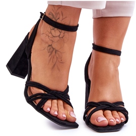 Klasične sandale s petom od brušene kože, crne Bernett crna