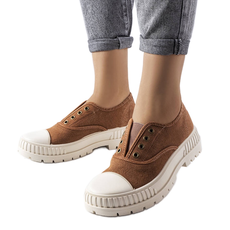 Smeđe tenisice iz Waltona smeđa