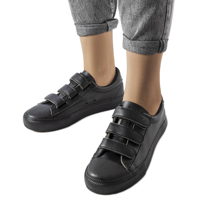 Crne tenisice na čičak Big Star LL274A206 crno