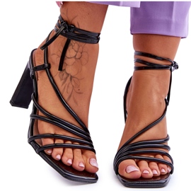 Moderne Tessoro crne sandale na petu crna