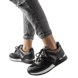 Crne tenisice sa zlatnim elementima marke Bedord crna