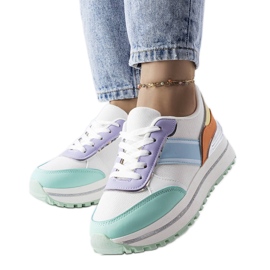 Zelene tenisice sa svjetlucavim umetcima iz Langa zelena