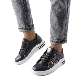 Crne tenisice ukrašene Xarles kamenčićima crna