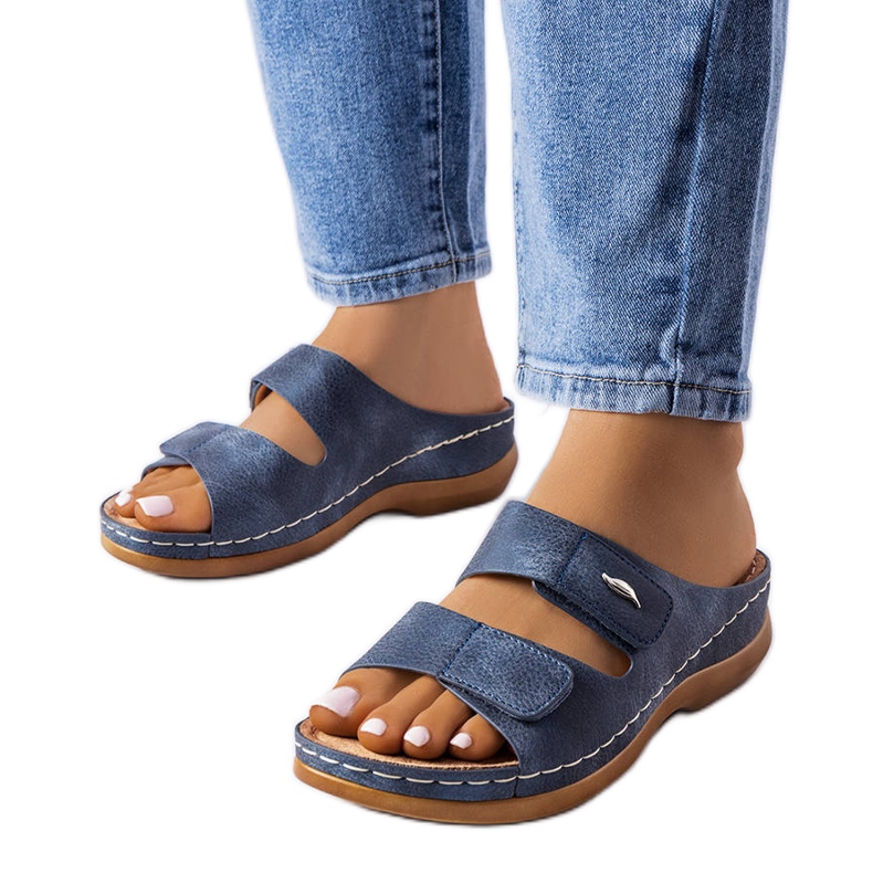 Plave niske sandale na klin marke Fréchette plava