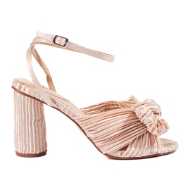 Shelovet bež sandale na visoku petu od tekstila