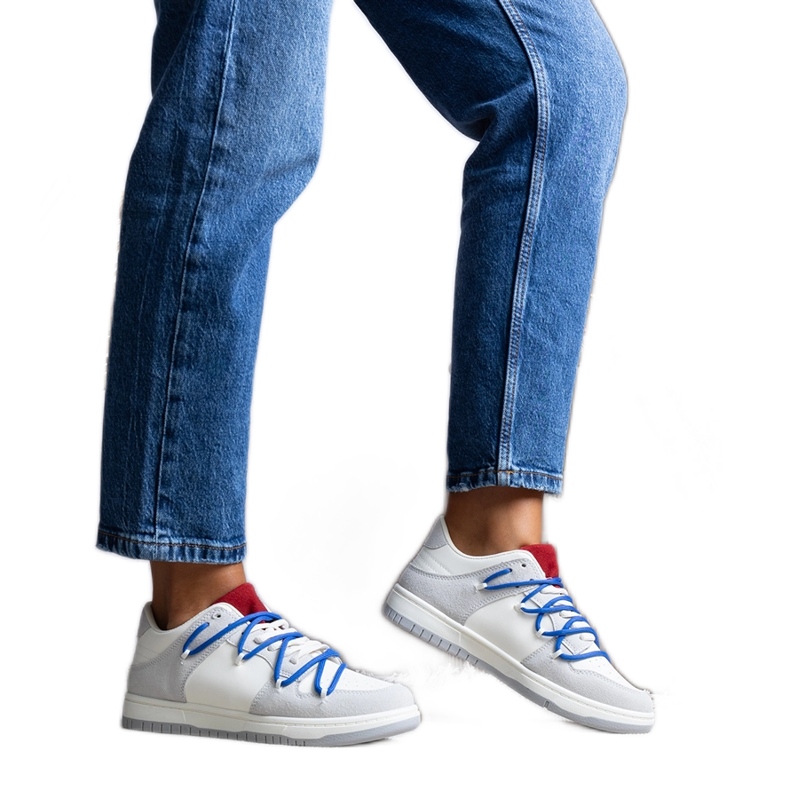 Aucoin sive tenisice s tamnoplavim vezicama bijela