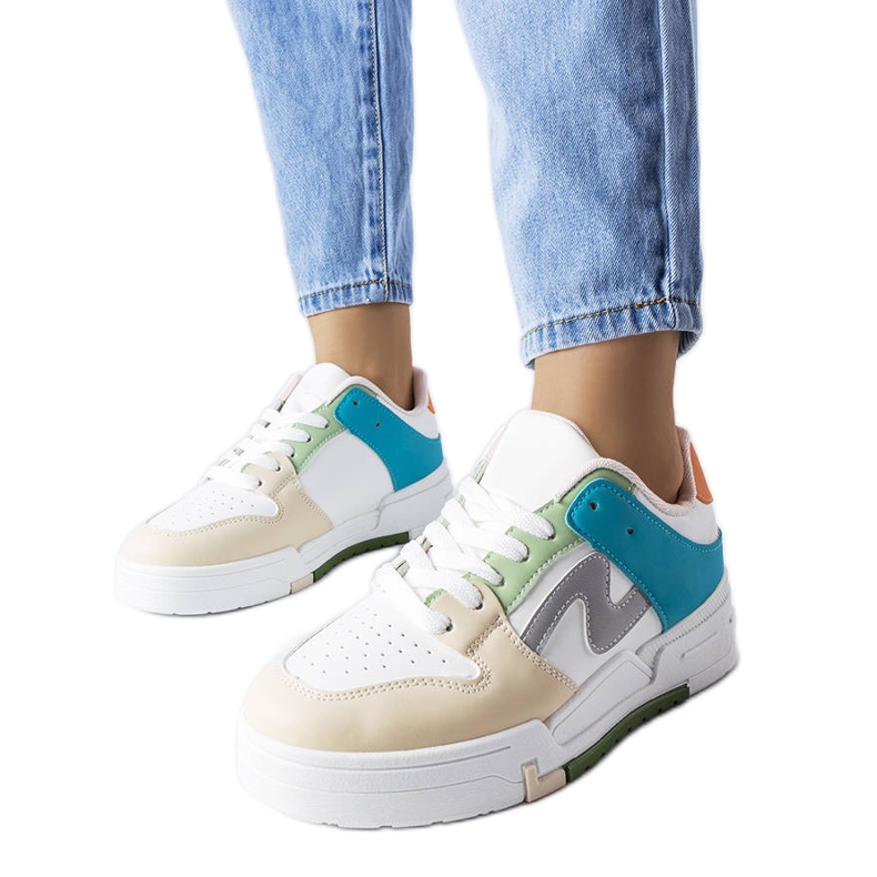 Bež i plave cipele s platformom iz Hartera