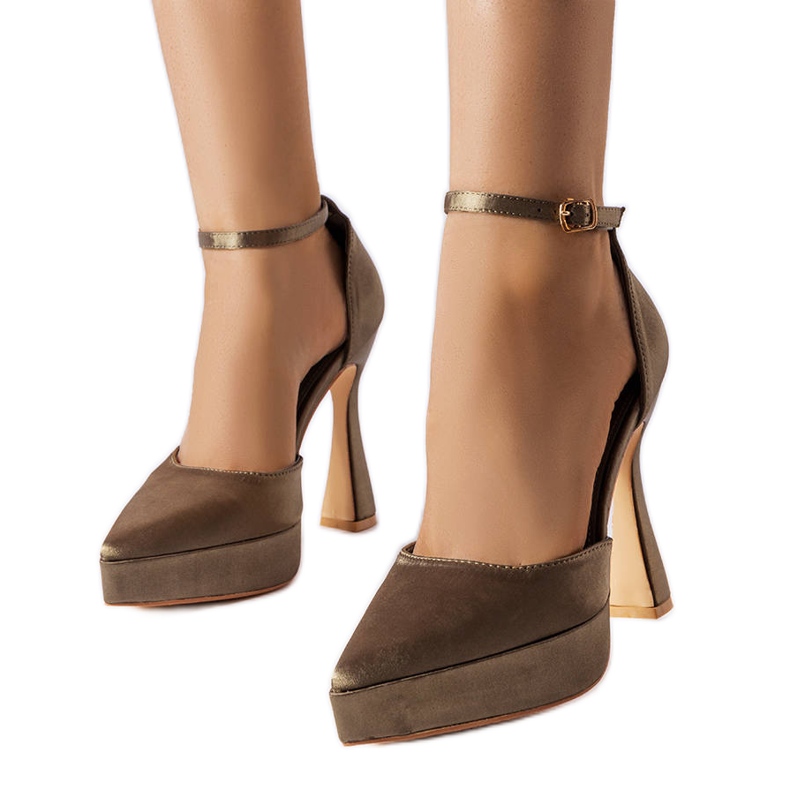 Maslinaste cipele s visokom petom iz Lowella zelena