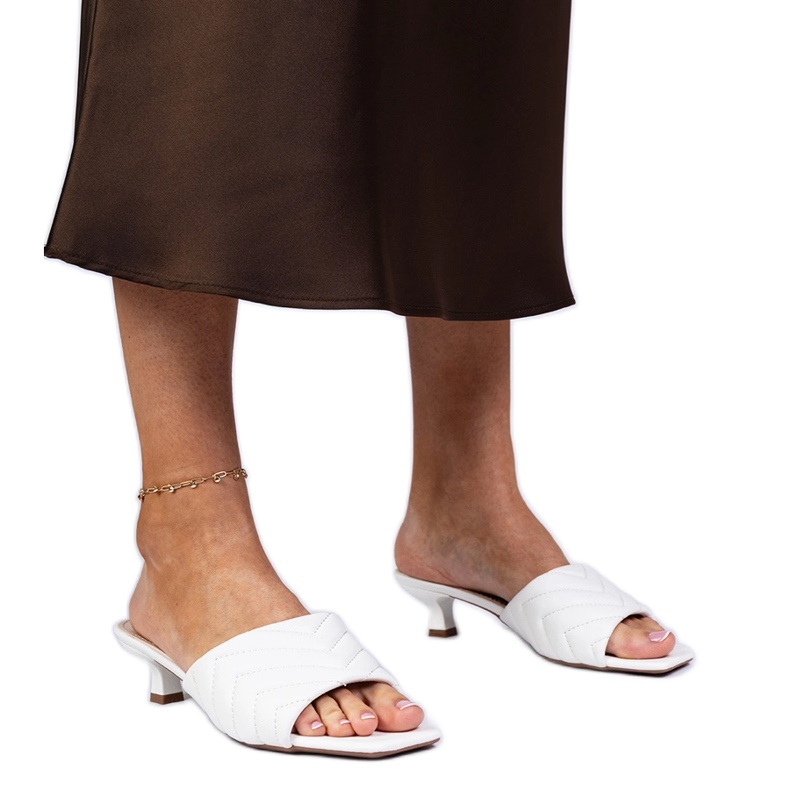 Bijele japanke na nisku petu bijela