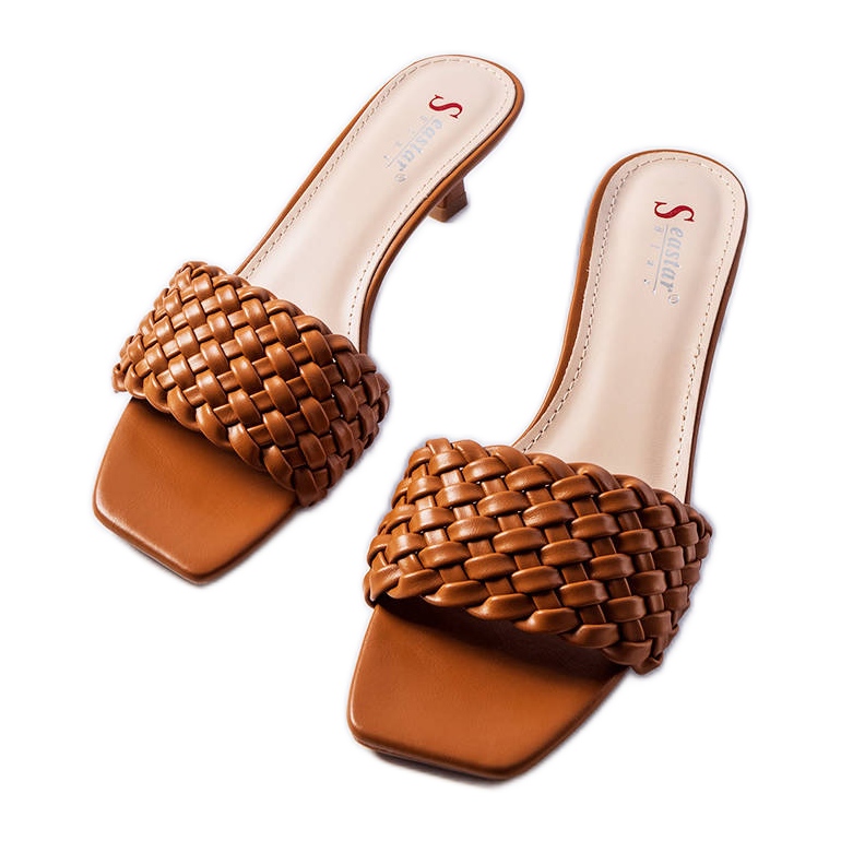 Smeđe sandale na nisku petu iz Burbanka smeđa