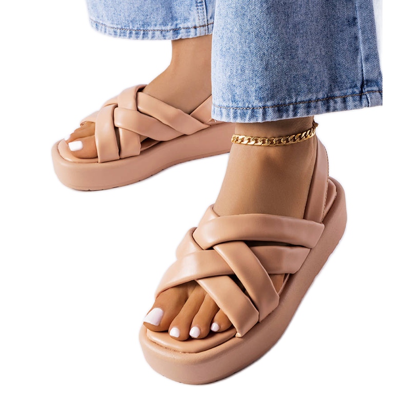 Svijetlo smeđe sandale s platformom Horseshoe smeđa