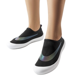 Crne elastične tenisice marke Stover crna