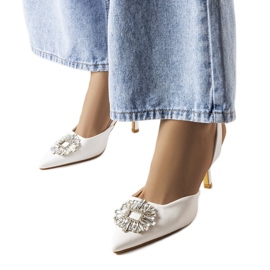 Moïse cipele s bijelim kamenčićima bijela