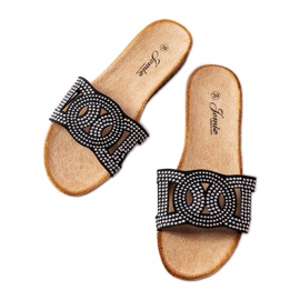 Crne tobogane ukrašene Lagacé mlaznicama crna