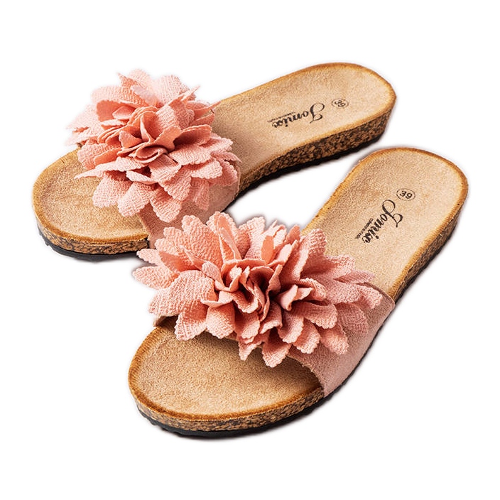 Ružičaste papuče ukrašene Farland cvjetovima ružičasta