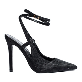 Crne cipele na visoku petu s kristalima iz Sheloveta crna