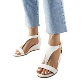 Bijele sandale na klin iz Dureposa bijela