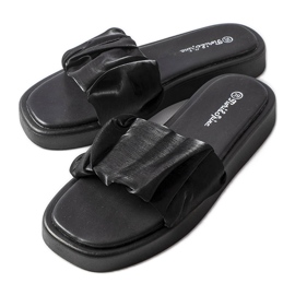 Boulevard je razabrao crne tobogane crna