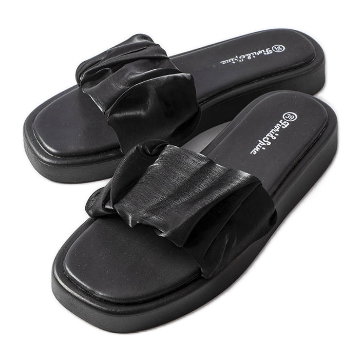 Boulevard je razabrao crne tobogane crno