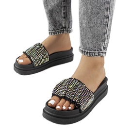 Crne sandale na platformu s kubičnim cirkonima iz Franeta crna