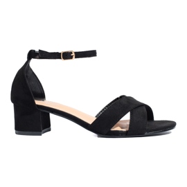 Crne elegantne sandale na nisku petu od brušene kože iz Sheloveta crno