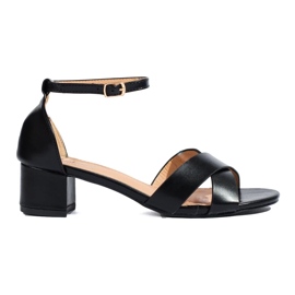 Crne sandale na nisku petu marke Shelovet crna