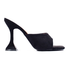 Crne sandale s petom od brušene kože iz Sheloveta crna